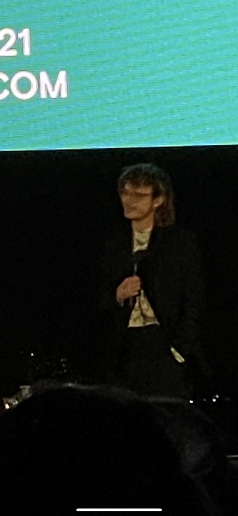 KatieFigura's tweet photo. Charlie Heaton tonight 😊 https://t.co/1jA2sJss28