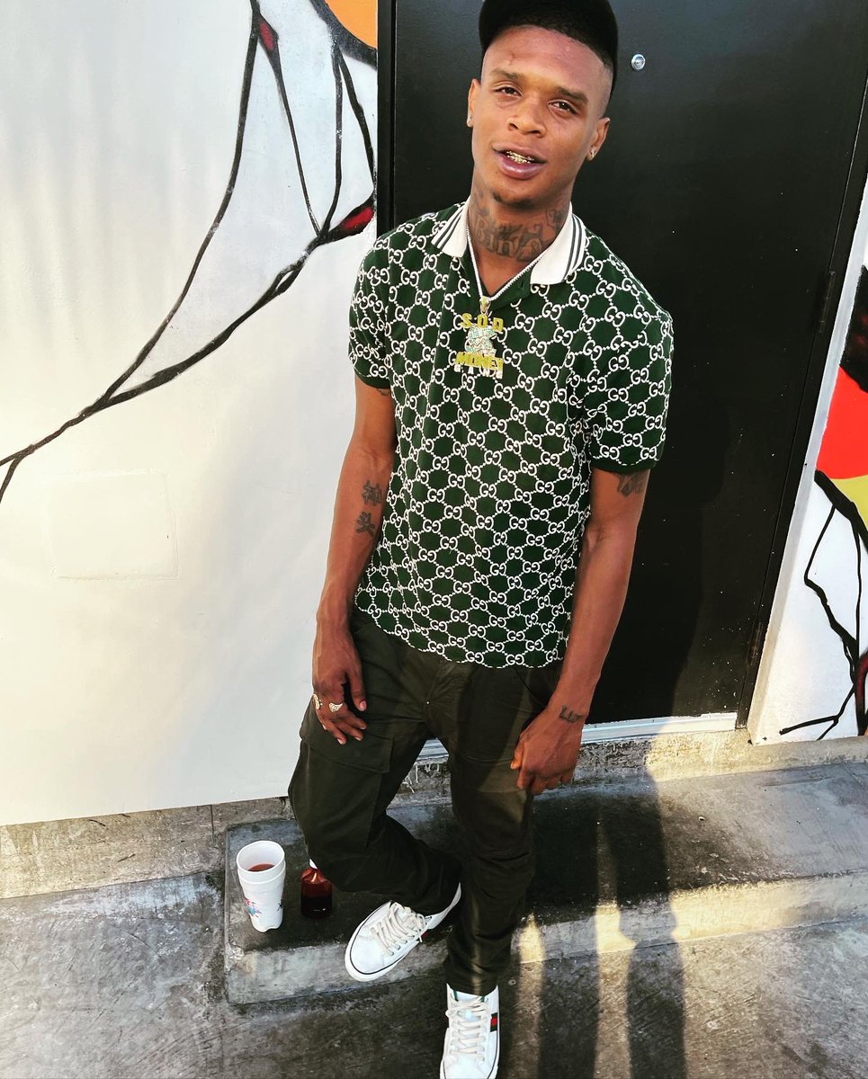 hoodtrophybino_'s tweet photo. I wear my chain proud, itโs a trophy ๐ @sodmgrecordsllc @souljaboy #hoodtrophy #explorepage #viral #first2doit https://t.co/MeYSEQ7YVH