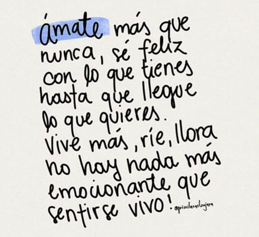 a2wn's tweet photo. En la vida no se gana ni se pierde, ni se fracasa ni se triunfa, en la vida se aprende, se crece, se descubre, se escribe, se borra y se reescribe otra vez... El día que comprendamos que lo único que nos llevaremos es lo que vivimos, solo entonces empezaremos a vivir... https://t.co/9zv0wzVyCQ