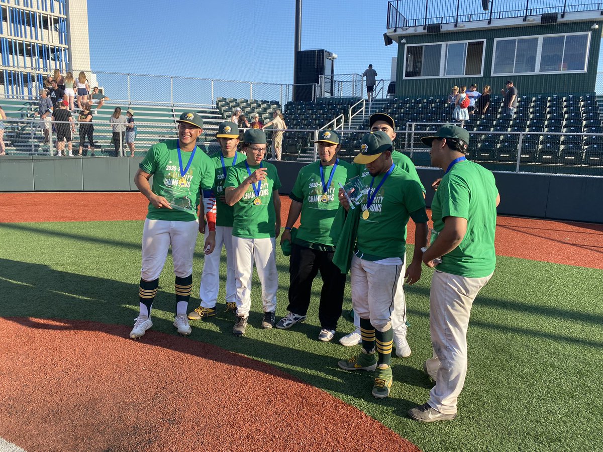 SnowdenIntBPS's tweet image. We did it!  Congrats to our Boys Baseball Team, who won a thrilling game 5-4 in extra innings against a tough @BostonLatinAcad team to win our third straight city title!  Great play by both teams today