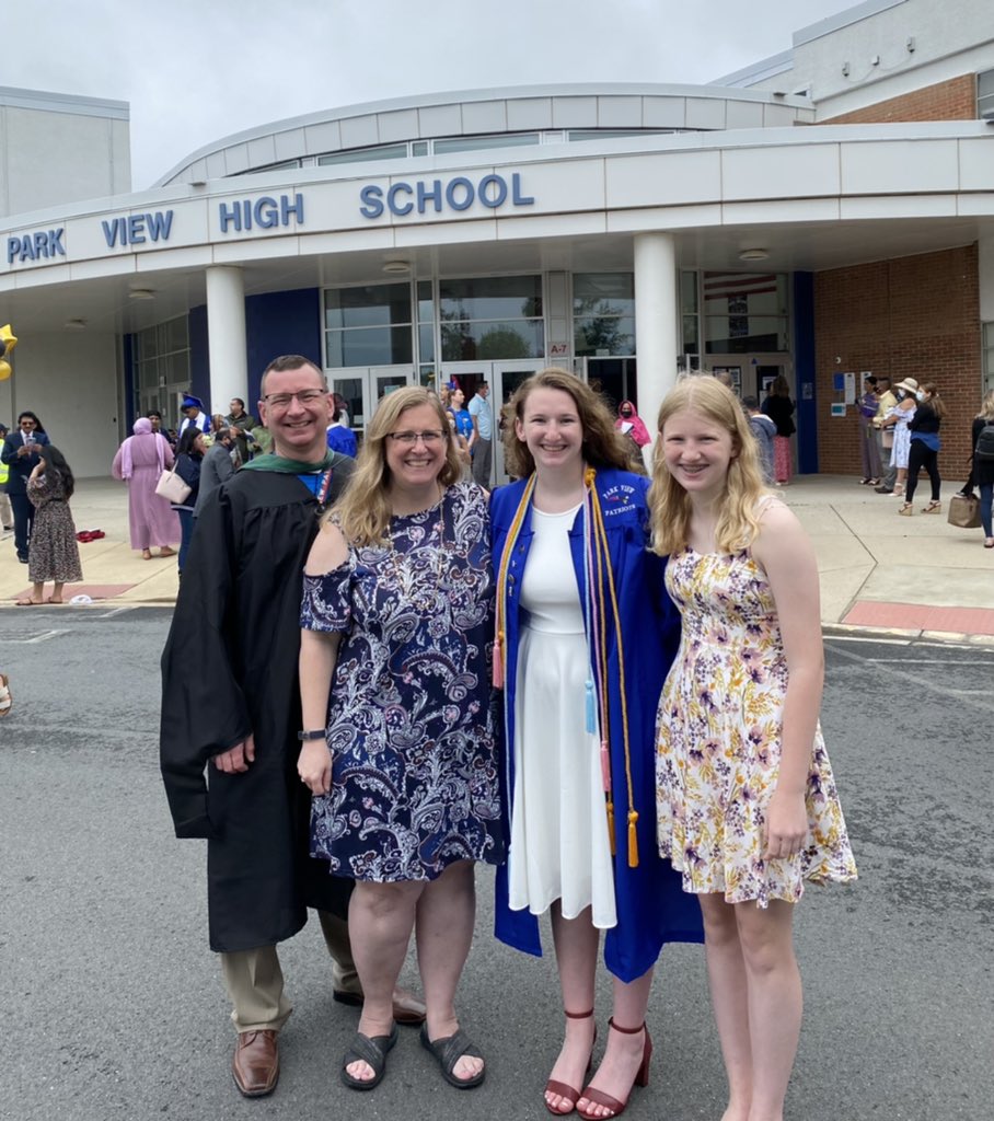 Elena Barham tweet media