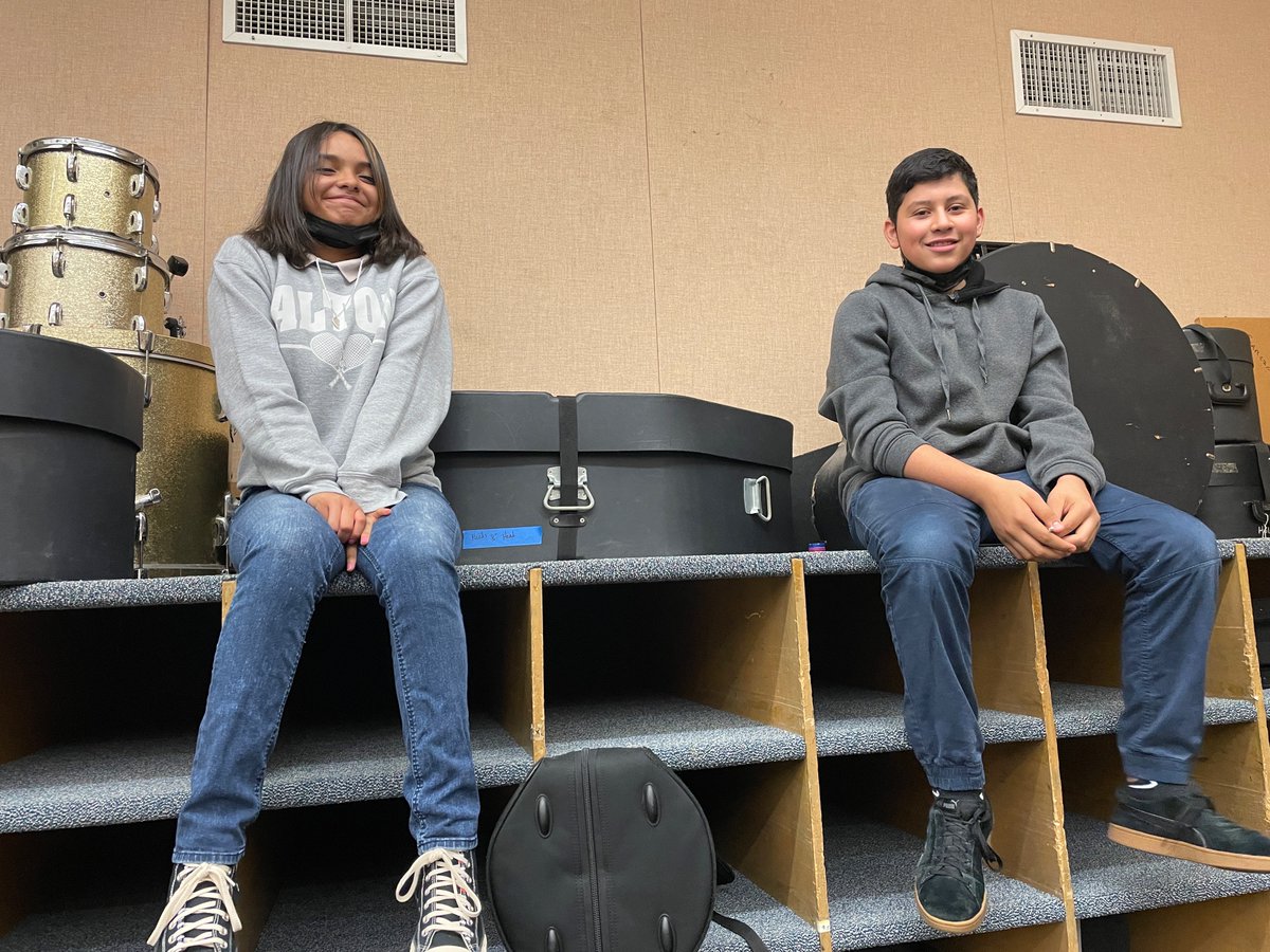 HolubHawkBand's tweet photo. Last day of school pics...just some of 165 incredible Holub Hawk Band members 😀
@AliefISD @aliefFineArts @HolubMiddle https://t.co/GQH7q556kj