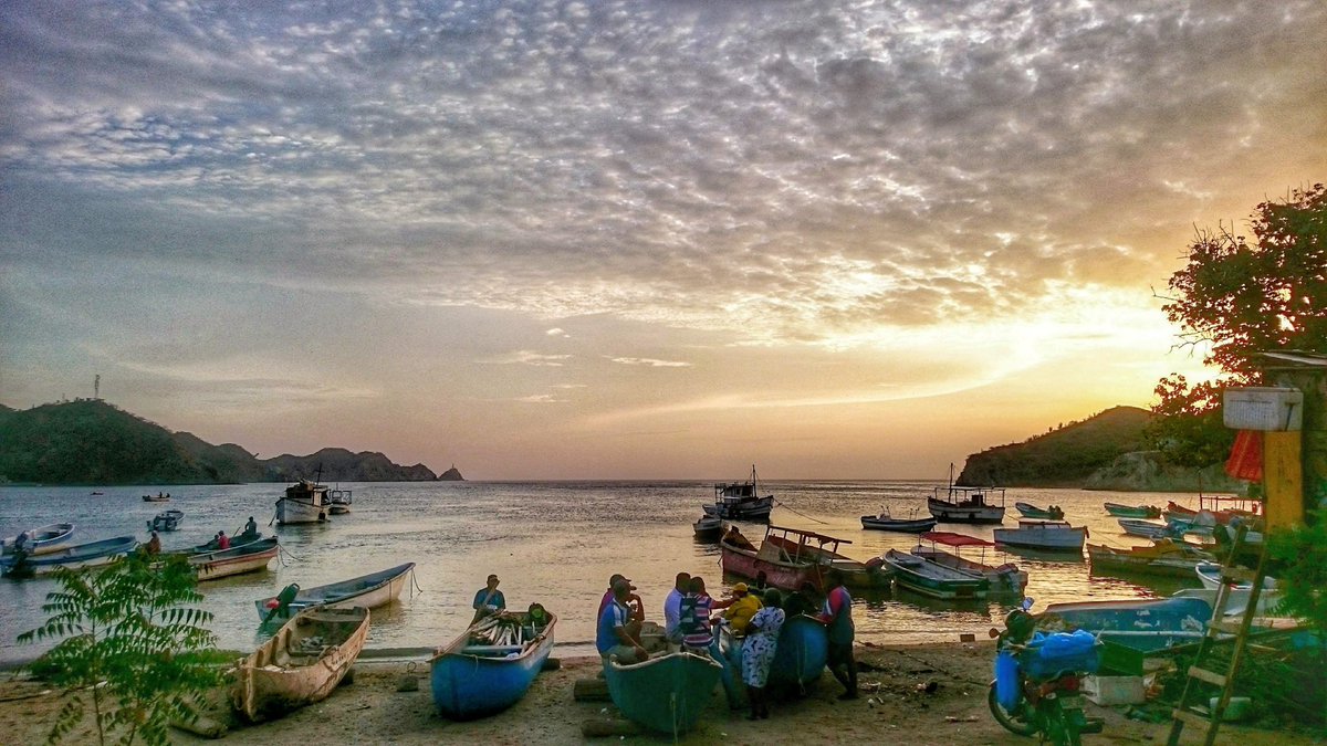 #throwback to 2018 to those beautiful sunsets of Tanganga, Colombia. How we wish we were there.
#travelbloggers #SouthAfrican #colombia #TravelTheWorld #sunset