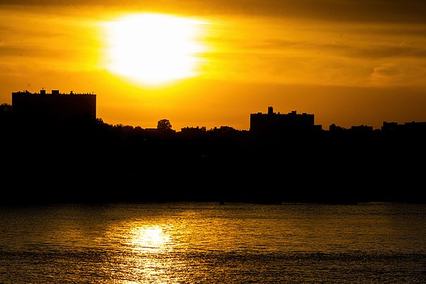 OldCatsRule's tweet photo. New artwork for sale! - "Sunset in New Jersey A View from NYC" - https://t.co/VTGFHZSYl8 @fineartamerica https://t.co/3jaLPWfVgD
