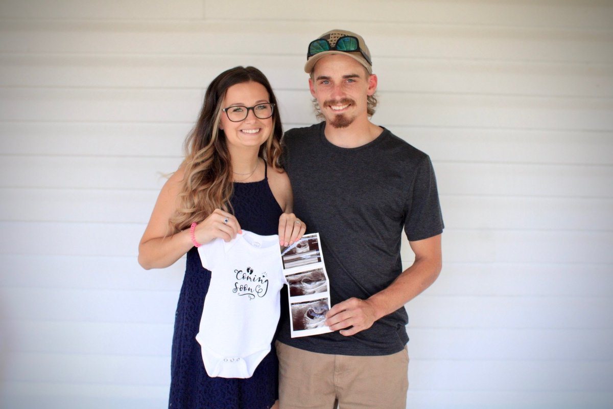 jenexo19's tweet photo. I posted it everywhere else, sooo were expecting baby Bonert January 2022!! https://t.co/TACVTLqMQR