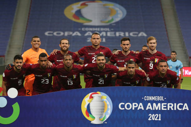 giraltpablo's tweet photo. Quiero destacar la dignidad de #Venezuela 🇻🇪 contra #Brasil 🇧🇷

Con un equipo absolutamente diezmado por el COVID-19, se plantó con juego y compromiso táctico ante el gran favorito de la #CopaAmerica2021 en su propia casa https://t.co/IEi6YzLsc3