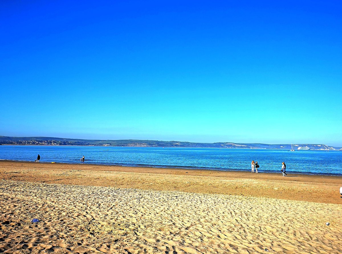 Quinnetic's tweet photo. A glorious sunny evening on the beach today ☀️🏖️🌊
#Vacation #Holiday #instavacation #instaholiday #instastreamer #twitch #TwitchTVGaming #pcgaming #pc #pcmasterrace #twitchaffiliate #twitchstreamer https://t.co/3sVVmktYV4