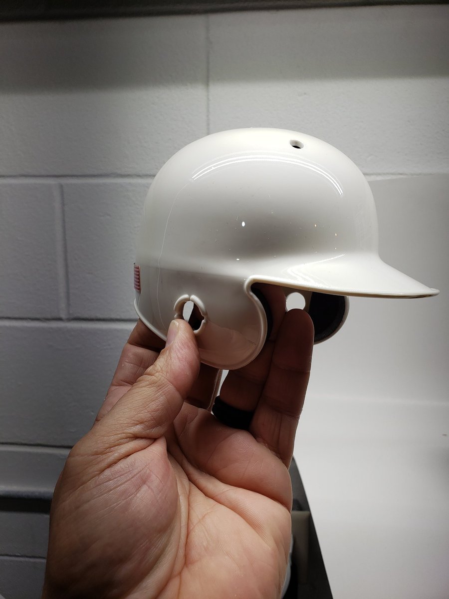 sodakcustoms's tweet photo. I just got a new shipment of mini helmets in to customize. This time baseball/softball helmets.  Who's 1st? #minibaseballhelmet #customhelmets #minihelmets #custommini https://t.co/L3Iz7nOUgf