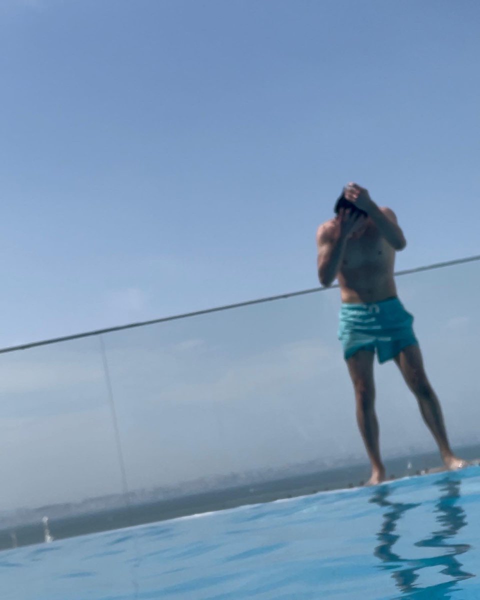 ED__EYE's tweet photo. SUMMER 
#summer #boy #guy #men #vibe #friends #pool #water #sun #happy #Lisbon https://t.co/Ow7TkX4wKo