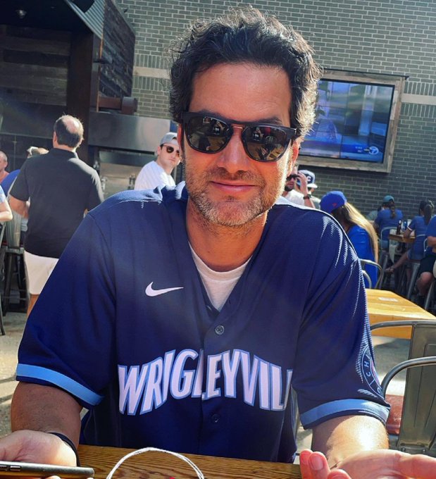 3 pic. We came for the sweep! 🧹 #GoCubsGo #CityConnect #All77 https://t.co/QCin0JKY9R