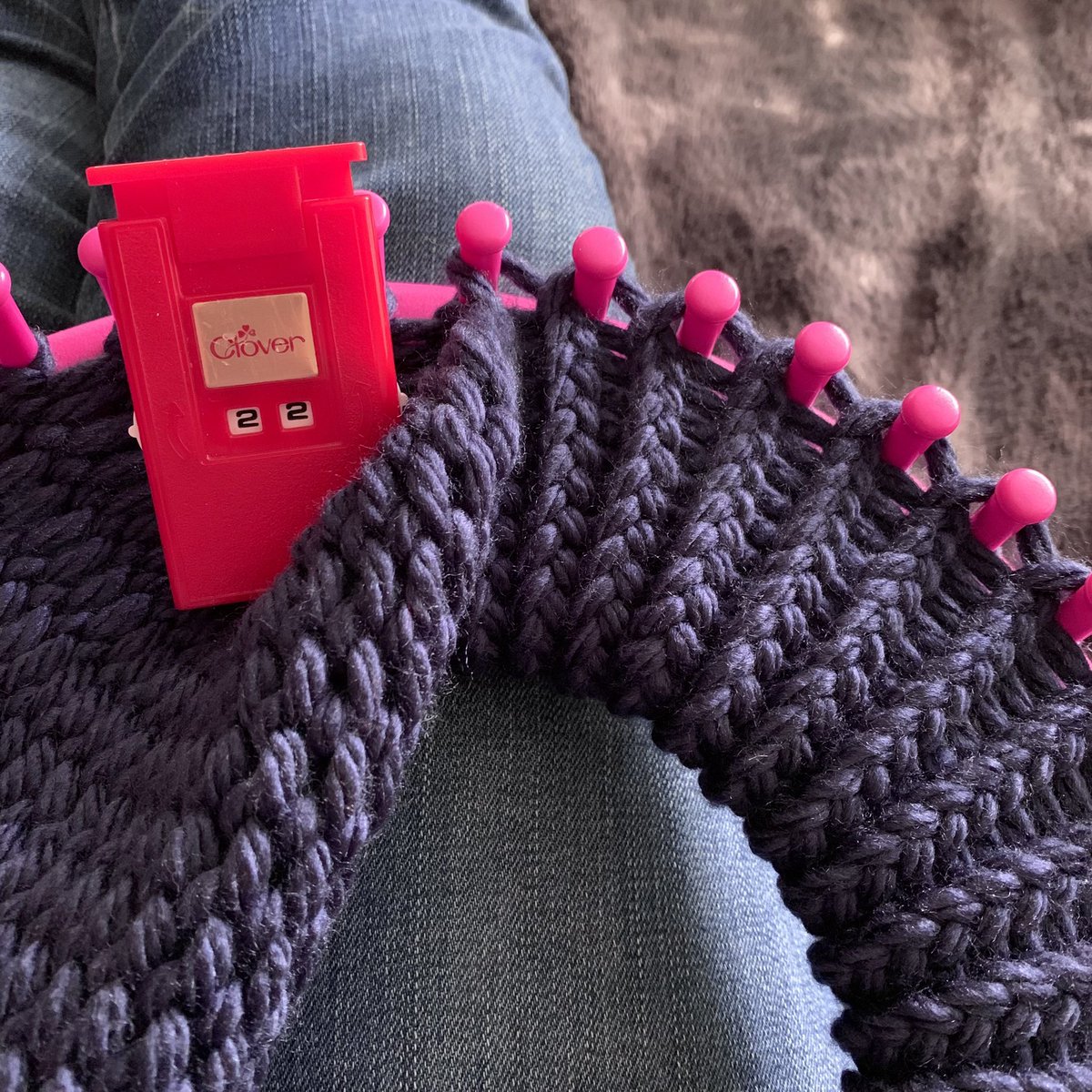 handmade4usmil's tweet photo. 22 rows and that brim was FLIPPED! Got this done yesterday but forgot to post the pic. Photo of the completed hat coming up next…

#SupportOurTroops #SupportOurVeterans #thankyouforyourservice #warmthandgratitude #knitforgood #loomknitting #22rows #flipthatbrim https://t.co/TtjIdpL5co