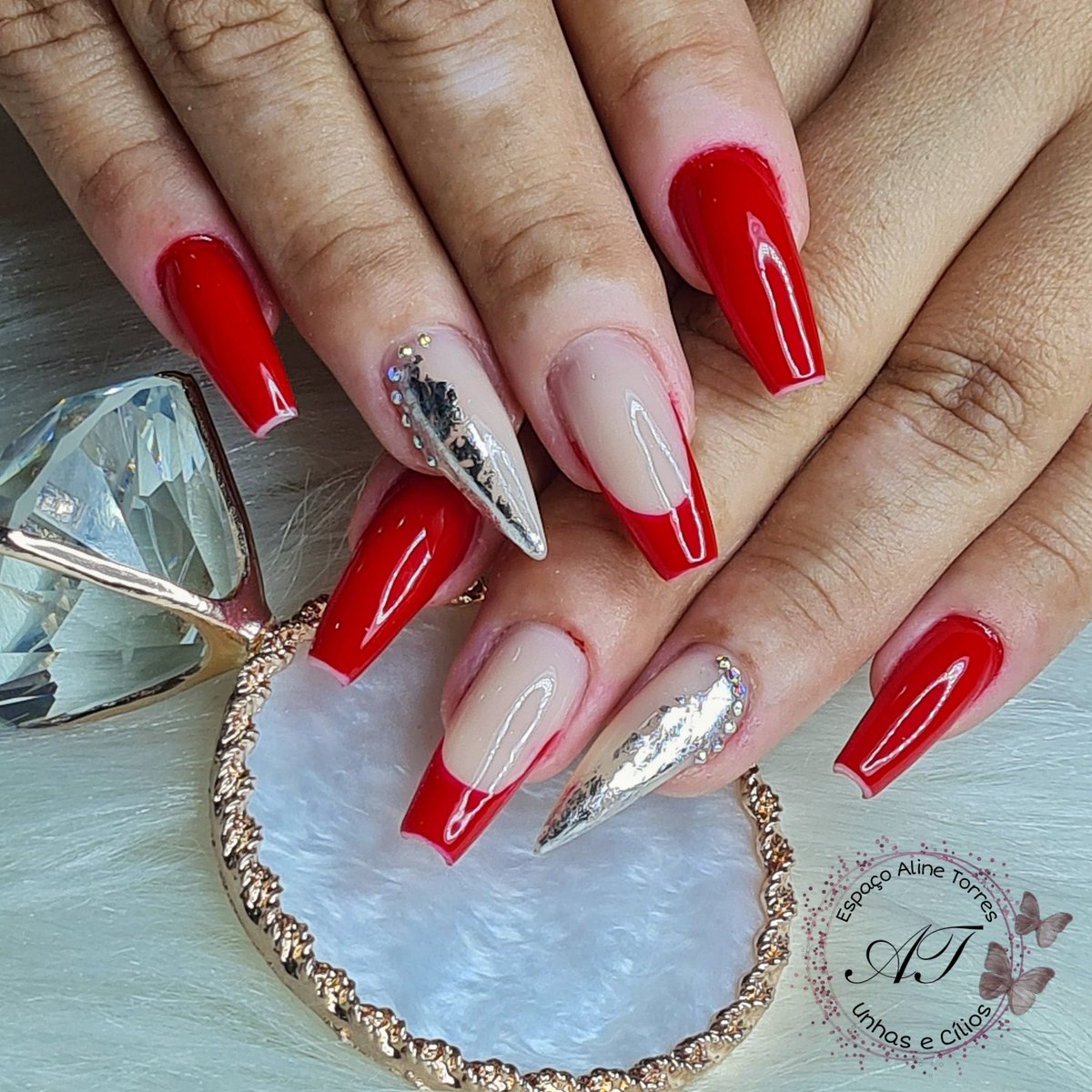 AlineTorres35's tweet photo. Um vermelho apaixonante.
.
Manutenção de Fibra Slim 💅
.
#unhasvermelhas #nails #unhasvermelhasamo #unhasvermelhasadoro #unhasvermelhaslindas #esmalte #unhasperfeitas #red #nail #unhasvermelhasdecoradas #unhasdeclientes❤️ #unhasdegel #unhasvermelhasevinho #esmaltes #instanails https://t.co/qmA6knU3Fg