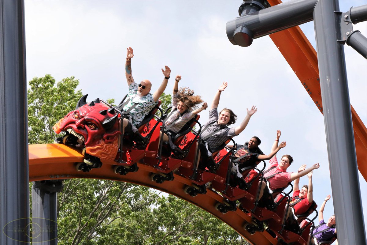 Midway_Mayhem's tweet photo. Hear what Dan thinks about this new addition in a brand new tour & review update!
#midwaymayhem #sixflags #sixflagsgreatadventure #sfgadv #jerseydevil #jerseydevilcoaster #themepark #rollercoaster https://t.co/BK0vZ1HLH2