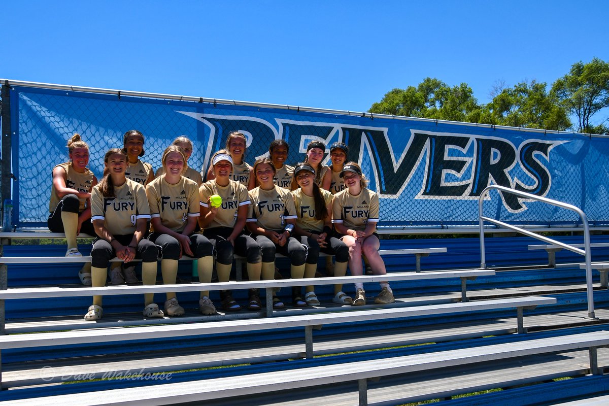 negoldjarz's tweet photo. Few standout stats:
@EmmaWakehouse 700avg, 1 💣, 2 tripls, 4sgls, 727OBP
@WelchertKaitlyn 600avg, 3sgls,3dbls, 636OBP
@_avapatten 500avg, 4hits 556OBP
@_nevaehwilliams 375avg, 3hits 545OBP
@alifletcher09 444avg, 4hits
@JerzieSchindler @bremcmurtry08 3 hits each
#doittherightway https://t.co/jNiGDfuraL