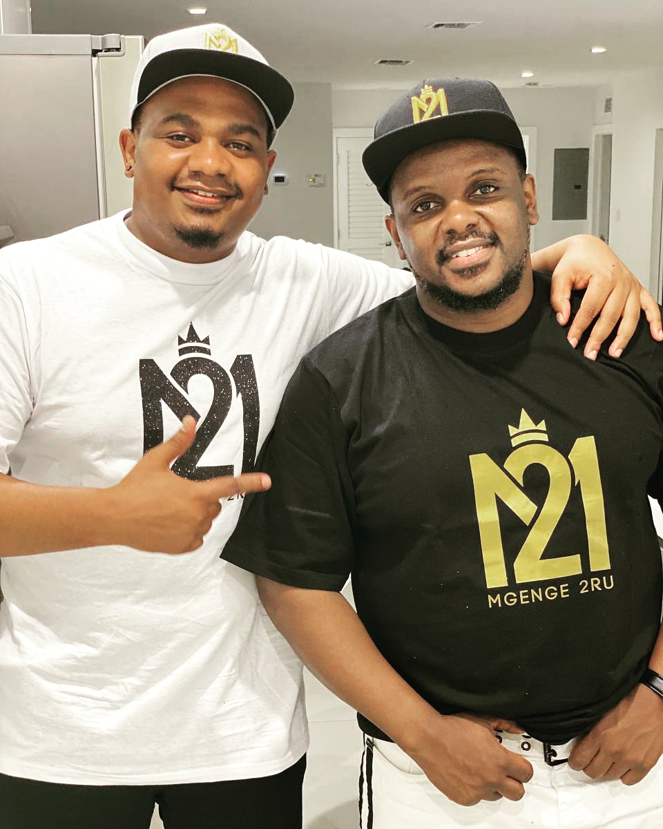 Noninimgenge2ru's tweet photo. My therapist just told me: if you're always having to be the bigger person maybe you shouldn't be around so many little people! #Mgenge2ru #Levels #SlapsDifferent #MiamiBeachFlorida https://t.co/ULJFpBkhLJ