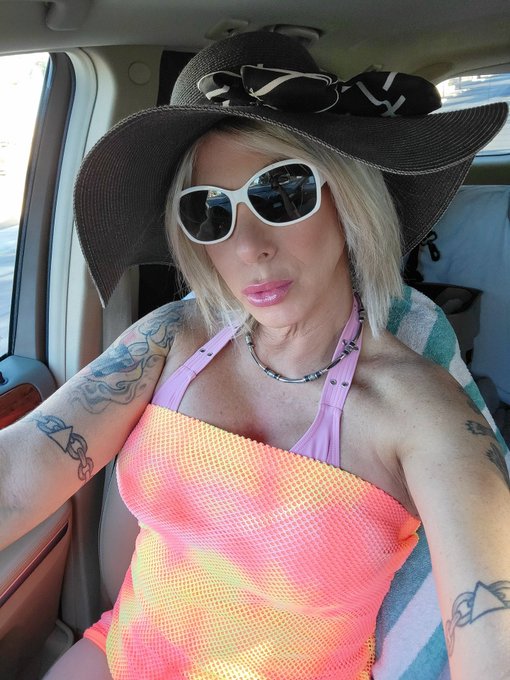 Prove it! https://t.co/GWhajwCPzo https://t.co/uMlYuJyH6j<a href="/tag/friday"class="tags"><span>#friday</span></a><a href="/tag/milf"class="tags"><span>#milf</span></a><a href="/tag/nsfw"class="tags"><span>#nsfw</span></a>