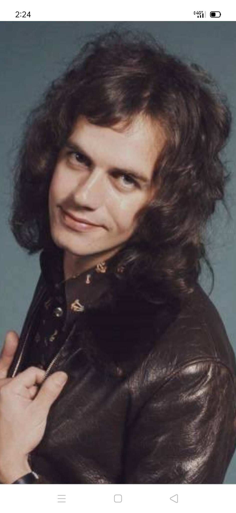Happy Birthday Jim Lea
(Born 14 June, 1949)       