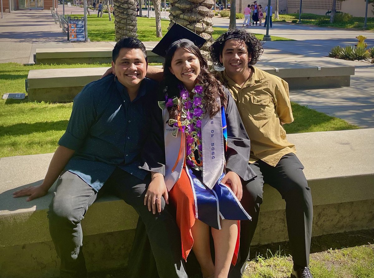 AngieLinzaga's tweet photo. I wasn’t going to miss the opportunity to recreate this!

Thank you to @csuf for giving the Class of 2020 their long-awaited ceremonies! #csufalumni #tusksup https://t.co/87fIqBnVMc