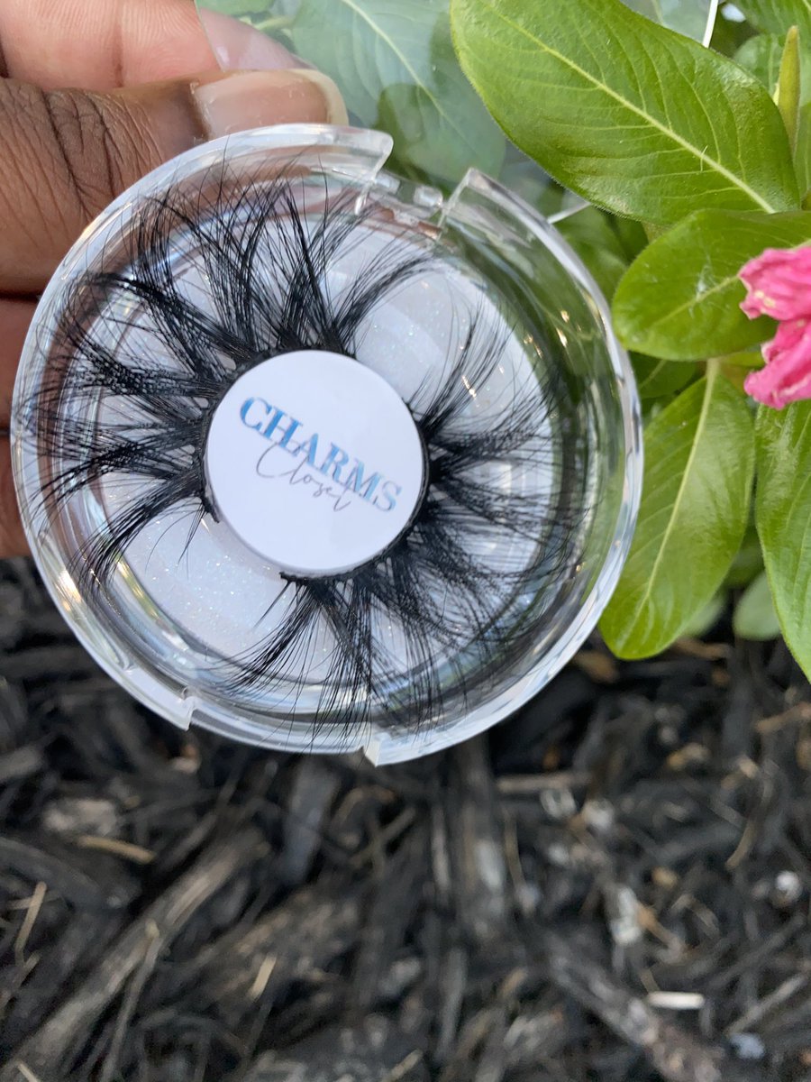charmscloset__'s tweet photo. @TheRealKayyy 👋🏾 hello. Check out my upcoming business. We currently have lashes, sunglasses , durags,bonnets and other accessories.

https://t.co/LNQOe2TO6D 

Use code “charm2021” for 30% off https://t.co/woyNvCWzwI