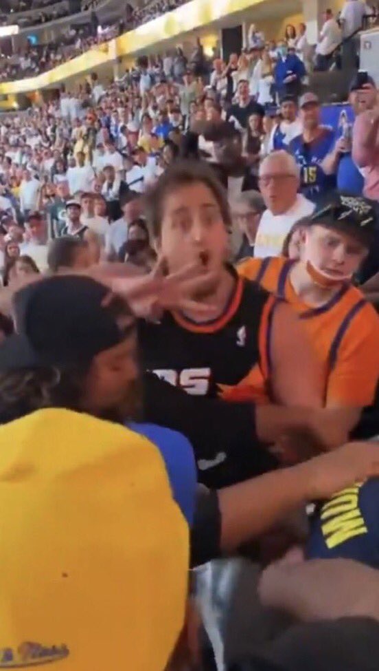 The Dynasty (32-30 | 12-5) tweet media