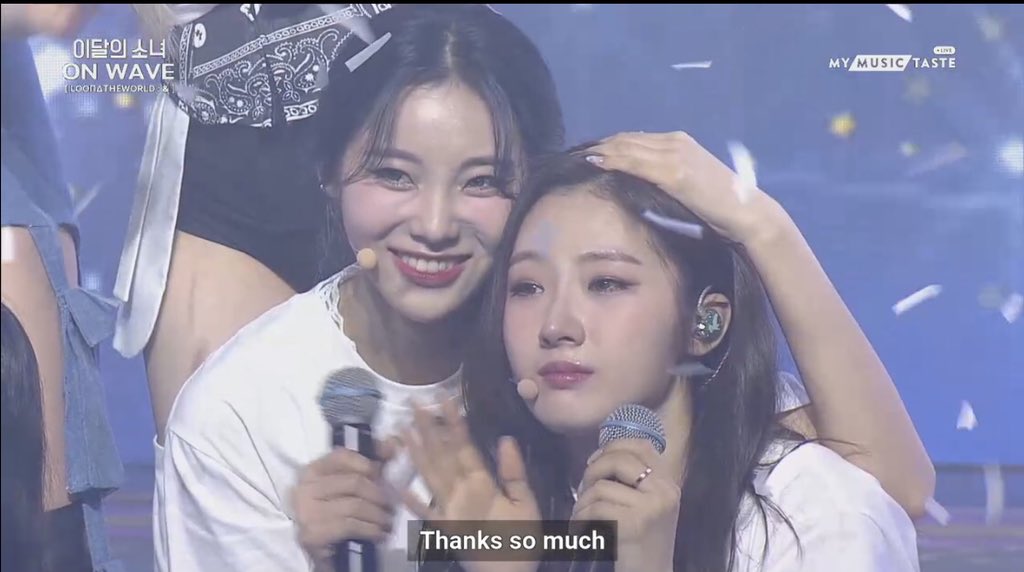 HawaiianOppa's tweet photo. It’s ok Haseul, you can cry anytime, we’re happy you’re back again! @loonatheworld #LOONA_AND_ORBIT #LOONA #LOONA_PTT #LOONA_IS_COMING #haseul #HASEULISBACK #kpop #이달의소녀 https://t.co/vdrqoU800f