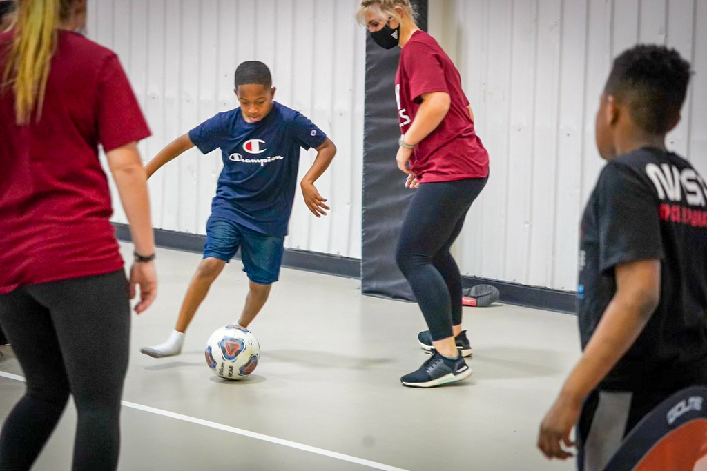 TroyTrojansWSOC's tweet photo. 𝑾𝒊𝒏𝒏𝒊𝒏𝒈 𝑰𝒏 𝑻𝒉𝒆 𝑪𝒐𝒎𝒎𝒖𝒏𝒊𝒕𝒚

This past year we had the honor of volunteering at @Cgtlife, serving as mentors and tutors while engaging in physical activities with the kids! We can't wait to get back out there this year!

#OneTROY⚔️⚽️ | #TEAMfirst https://t.co/iEtcfCxxnb