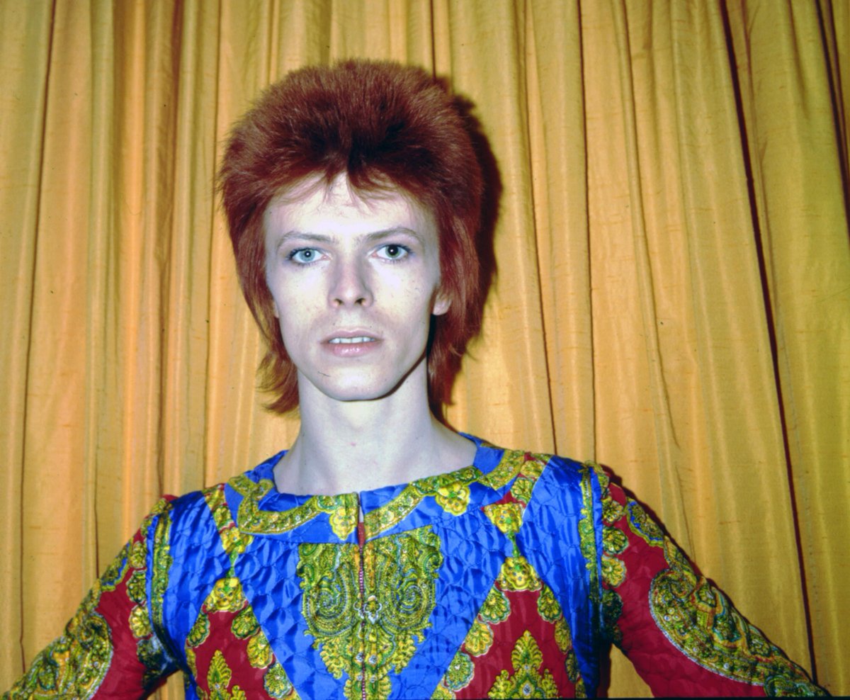 A painting Bought at a small town dump for $4 turned out to be by David Bowie—and it just sold for more than $87,000: bit.ly/3jhdd82