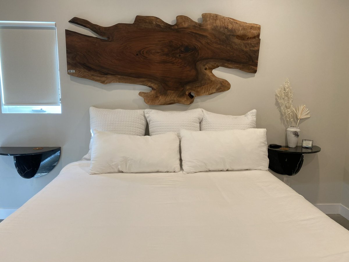 ArborUpcycle's tweet photo. #LazySundayHouse #LutherBurbankParadoxWalnut #arborupcycle #sanfrancisco #woodmilling #repurposedwood https://t.co/IAnhWRNTbh