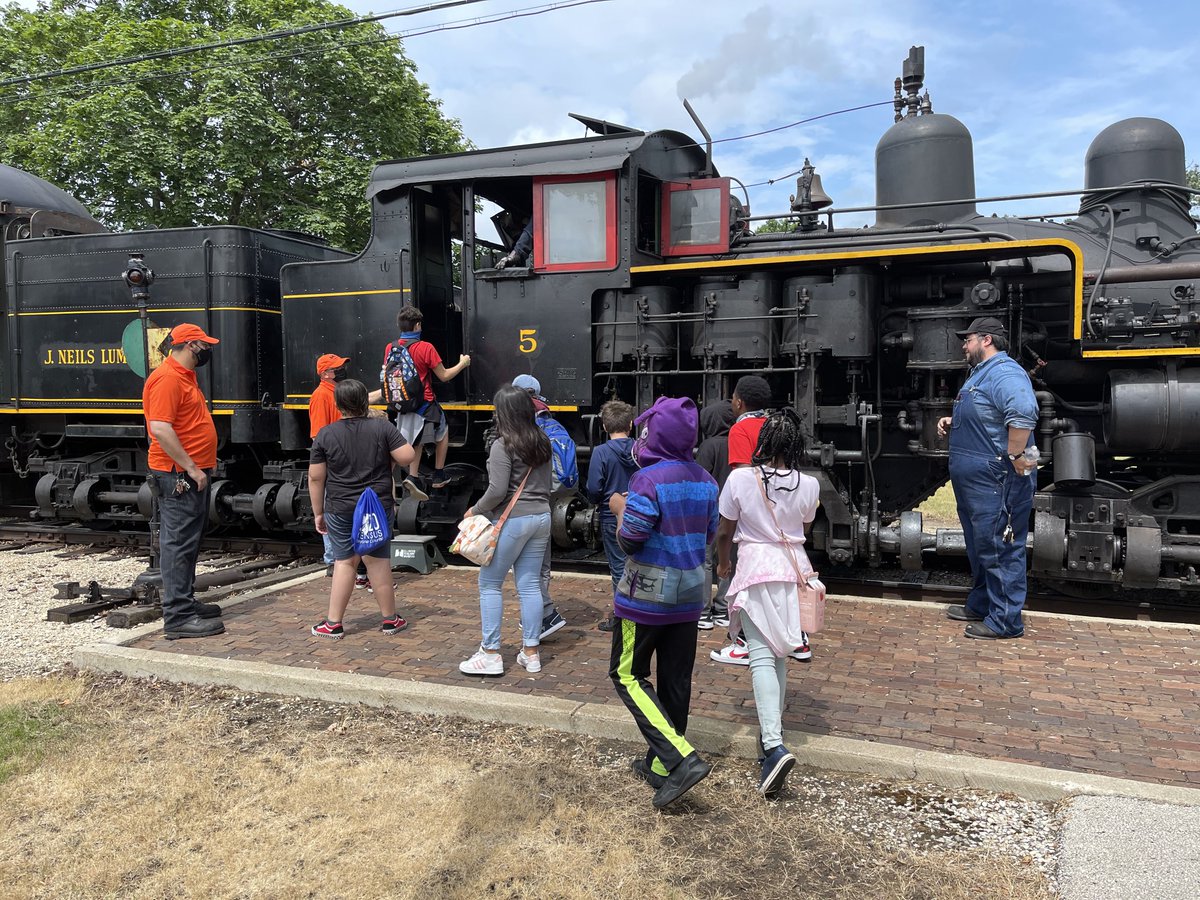ULBGC65's tweet photo. Our Club youth just enjoyed a #fieldtrip to the @IlRailwayMuseum where they got to explore and learn about locomotives!
We thank the Shade Family for making this adventure possible for our Club members. They had so much fun!

#ULBGC #GreatFutures https://t.co/JsLn5GIKxD