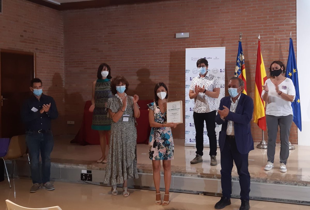 💡☝🏻 Enhorabona a 🏫 l'IES Santa Pola pel vostre treball en el camp 
de la coeducació i gràcies 🤗
per compartir amb nosaltres la 
vostra experiència inspiradora 🚀en el projecte #COEDUCACENTRES.

<a href="/GVAeducacio/">GVA Educació</a>