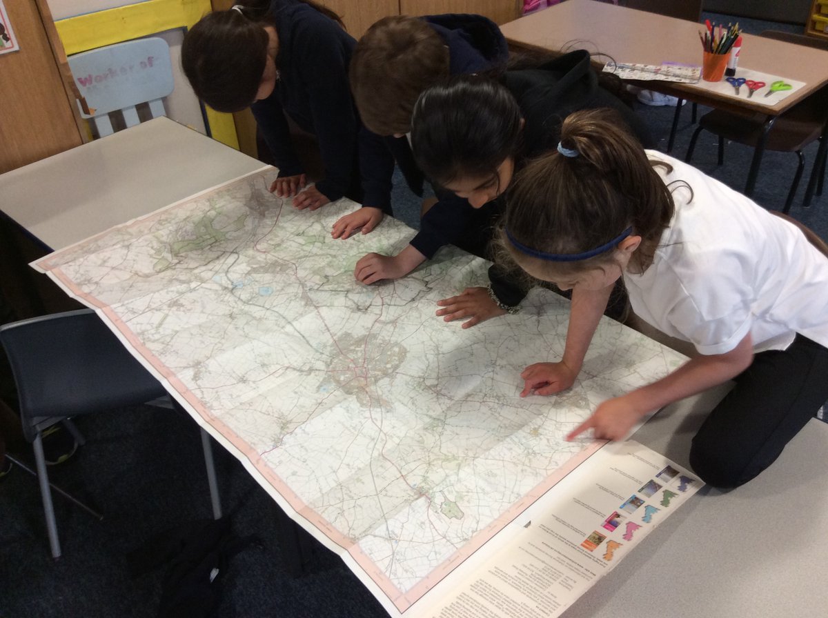 gfprimarycov's tweet photo. 2L has really enjoyed their map day so far! #GFY2 #GFGeography https://t.co/dWafWqxCsJ