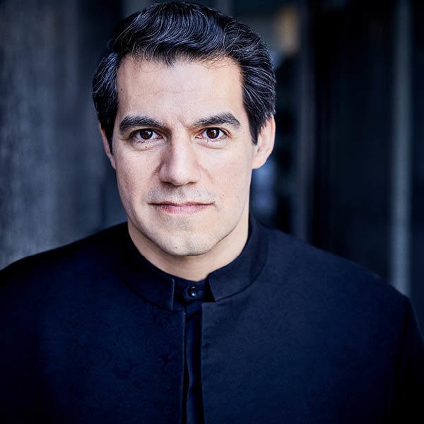 oregonbachfest's tweet photo. OBF continues its search for the next Festival Artistic Director with a series of discussions. Each event offers insight into a different Artistic Director candidate. Part 1 showcases Miguel Harth-Bedoya. Watch NOW. #OBF21
https://t.co/w4NSqoh0VL https://t.co/L2FfNfM1tJ