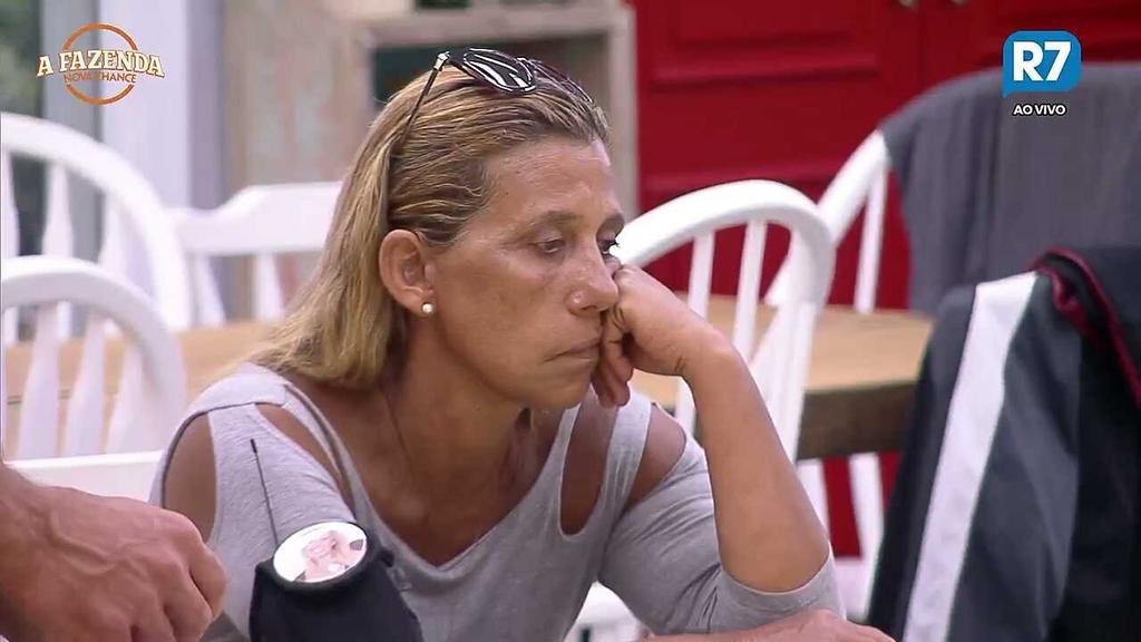 brunorahall's tweet photo. começando a semana assim de humor https://t.co/IjPgwVrOFZ