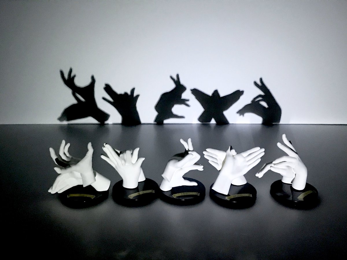 影絵が作れる手のガシャポンなんだけど 影絵とかどーでもいい 担当者の手フェチ爆発 資料になる と別の用途を見出す人たち Togetter 影絵が作れる手のガシャポンなんだけど 影絵とかどーでもいい 担当者の手フェチ爆発 資料になる と別の用途を見出す人たち Togetter