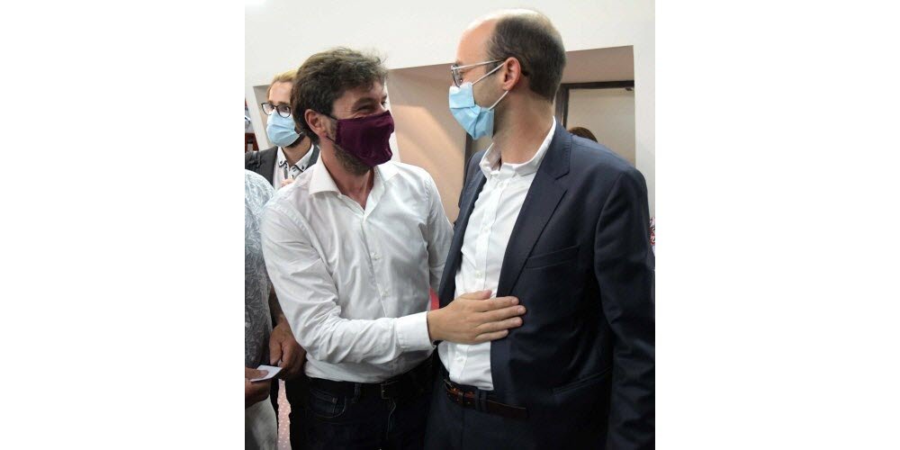 #Jura #Regionale2021 #departementales2021 <a href="/Lons_le_Saunier/">Lons-le-Saunier</a> 
Bravo Willy <a href="/willybourgeois/">☰ Willy Bourgeois</a> pour ton élection à la Région avec <a href="/MarieGuiteDufay/">Marie-Guite Dufay</a>  et Thomas <a href="/tbarthelet/">Thomas Barthelet</a> pour ton élection aux départementales à #Lons #Lagauchequigagne 😉