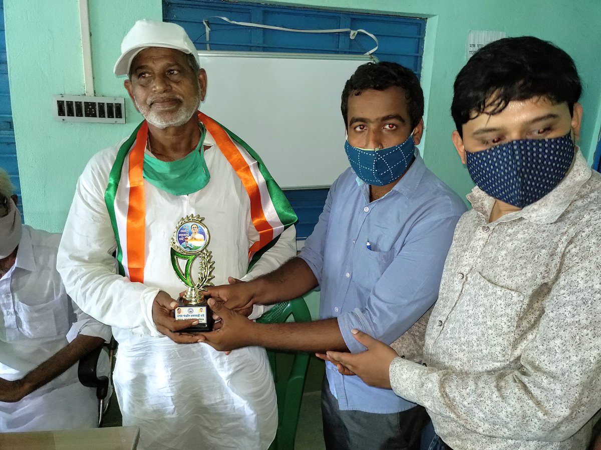 wbnsqf's tweet photo. On behalf of @wbnsqf East Burdwan district, a memorandum handed over to Mr. @MangobindaAdhi2, MLA of Bhatar Assembly. He listens to our all problems &amp; demands and also promised us to help in make an arrangement to meet Mr. @abhishekaitc after the lockdown. #60YearsJobSecurity https://t.co/eWDZn0OSqS