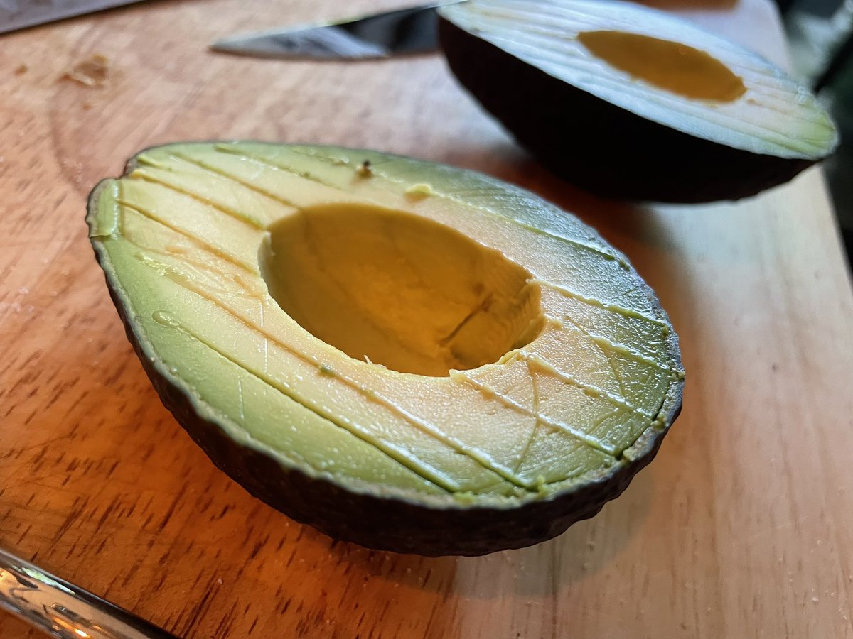 BingingWBabish's tweet image. I can’t draw a straight line with a gun to my head but I can apparently cut avocado like a got damn laser when I’m half-awake and not looking