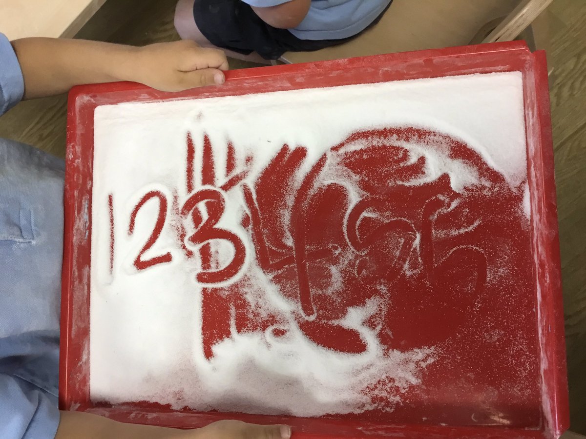 Forming numbers in the salt #maths #eyfs #sensoryplay #numbers