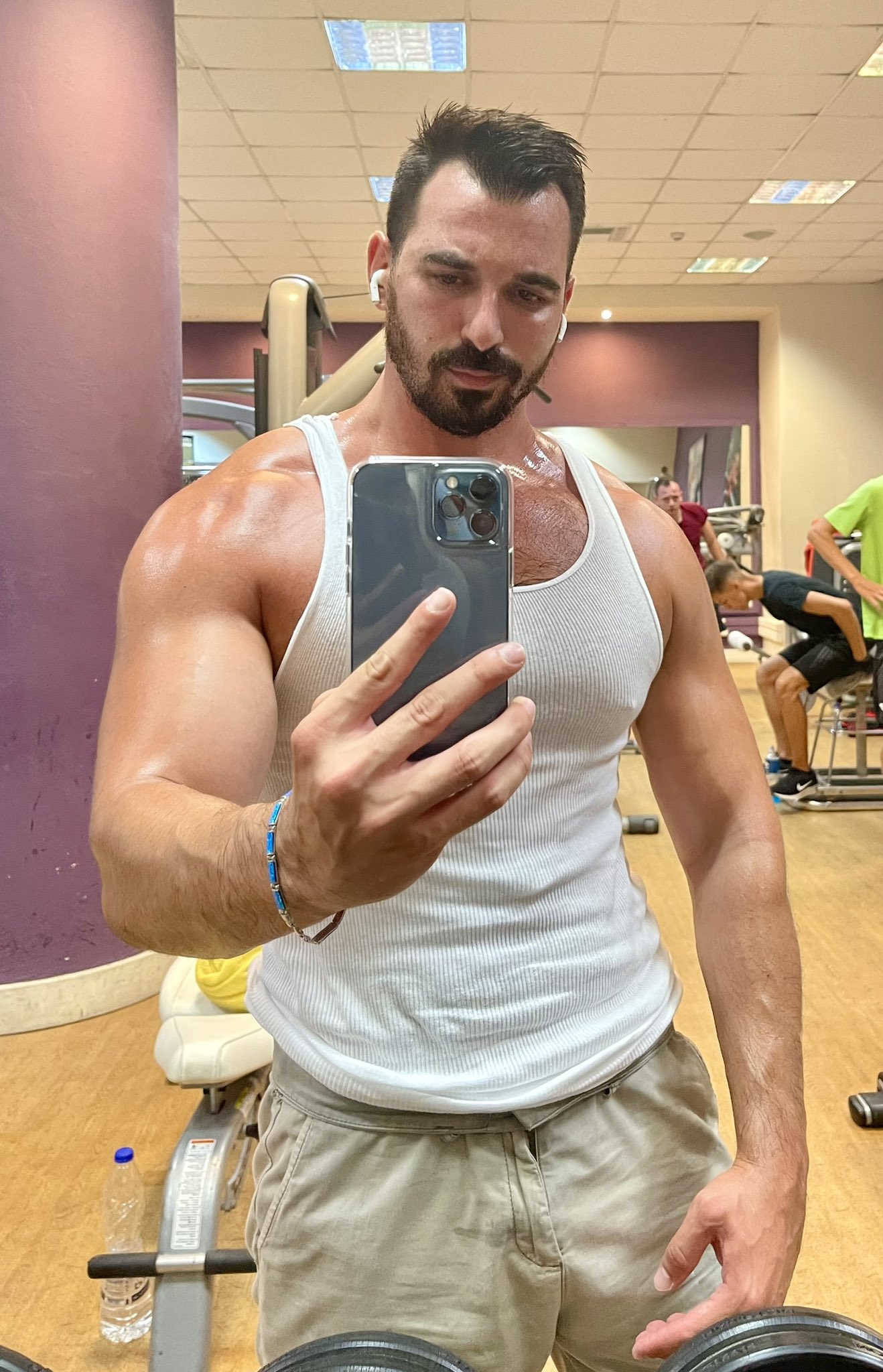 Thick Macho 🔝 1.7% 📍Medellín on Twitter: "Yes, I am your dad…