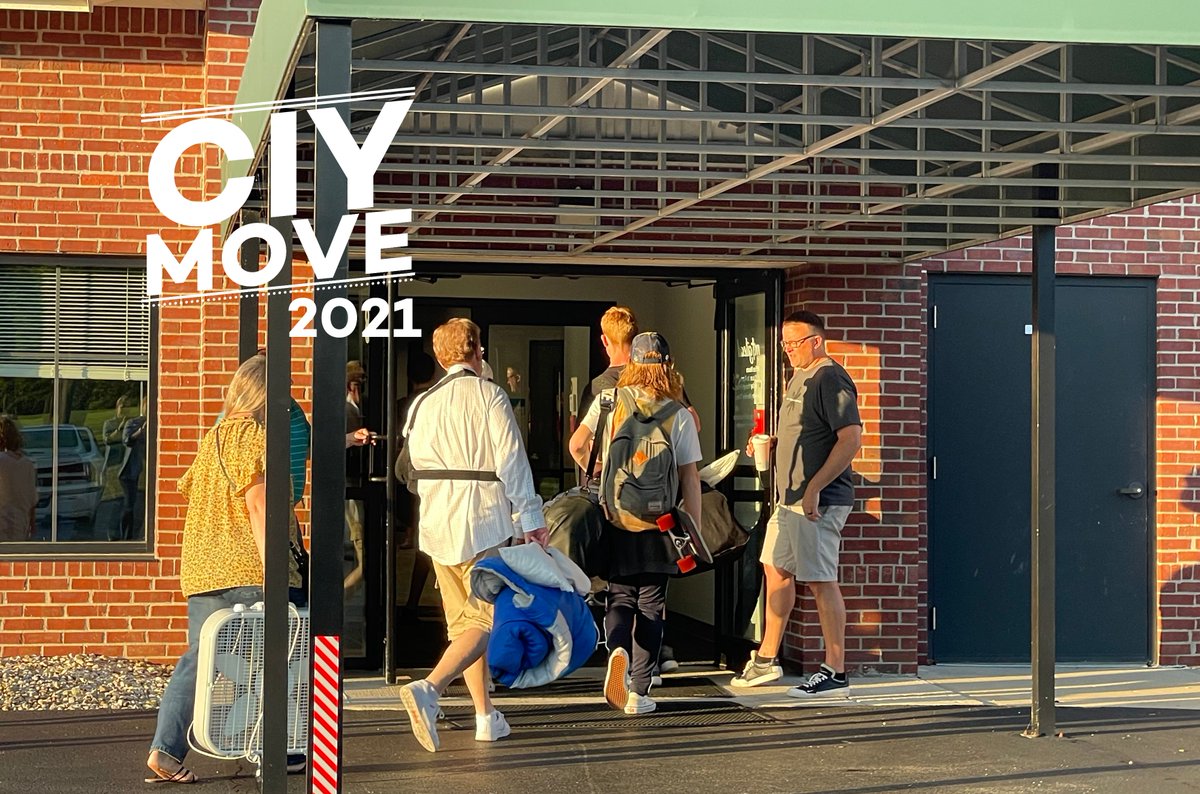 MtGileadChurch's tweet photo. Our @mgstudents and volunteers gathered this morning at 7am as they got ready to head out for CIY MOVE. Please pray for them as they begin a week of fellowship, worship, and spiritual growth on their way to becoming kingdom workers for Christ.
#ciymove #kingdomworker #mgstudents https://t.co/ma8awrYqlL