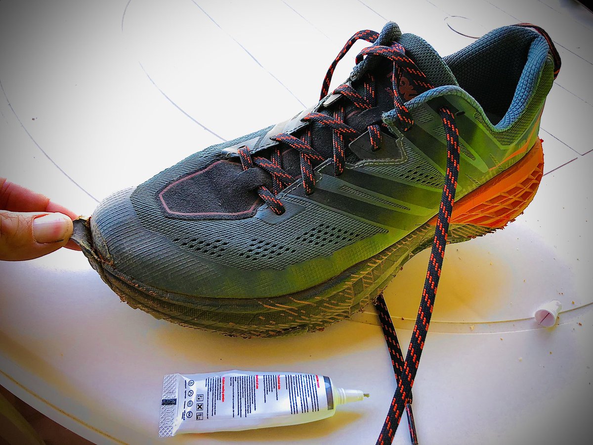 Mis HOKA ONE ONE Speedgoat y mi bote de pegamento, siempre juntos.
HOKA+GLUE 
<a href="/HokaSpain/">Hoka oneone Iberia</a> 
@HOKAONEONE  @hokaone_one <a href="/HokaOneOneSA/">Hoka One One SA</a> <a href="/HOKAONEONEUSA/">HOKA ONE ONE USA</a> <a href="/hokaoneone_jp/">hokaoneone_jp</a> 
#calpe #peñondeifach
