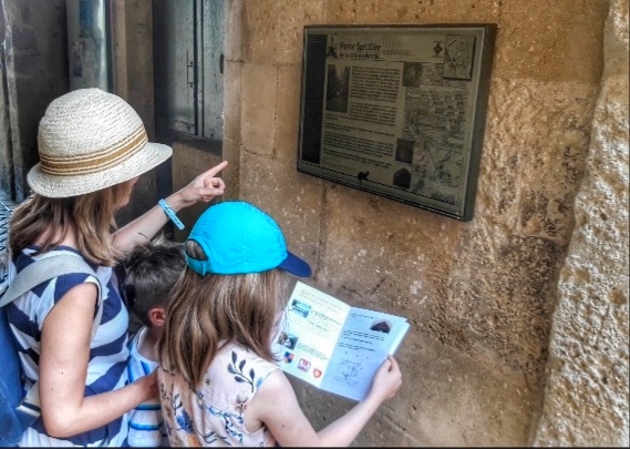 Nouvelle #Chasseautrésor2021 avec les enfants 🤠

Top départ à l'Office de Tourisme pour récupérer votre kit aventurier et résoudre les énigmes pour trouver le mot magique. Vous serez récompensé.
👉ot-sommieres.com/decouvrir/patr…
