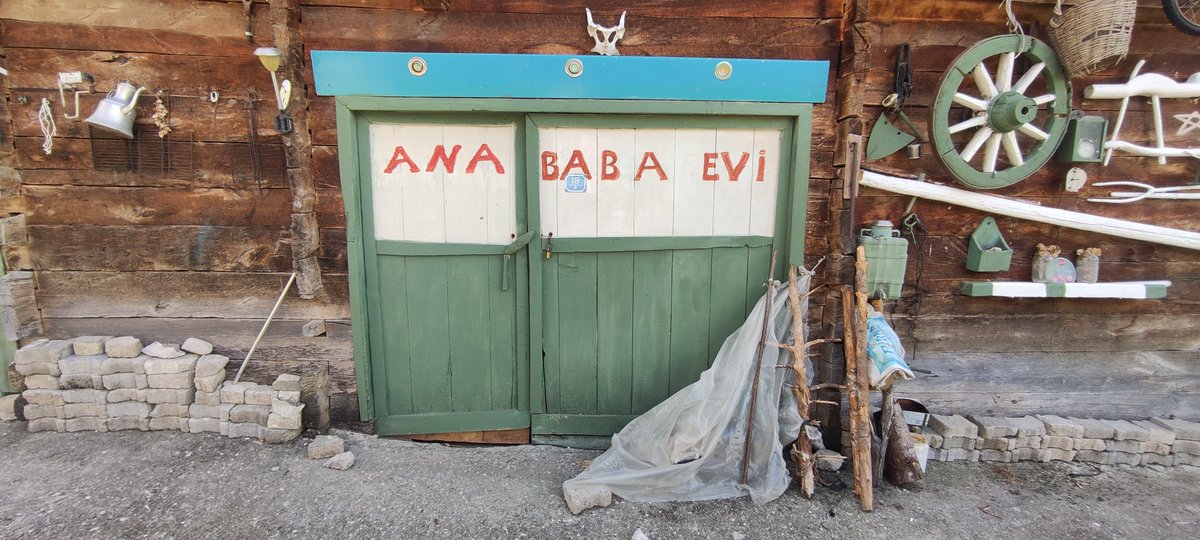 #Ana #Baba evi dediğin...🥰
#ahsapev
#ahsapkapi
#kapı 
#rölöve
#restorasyon