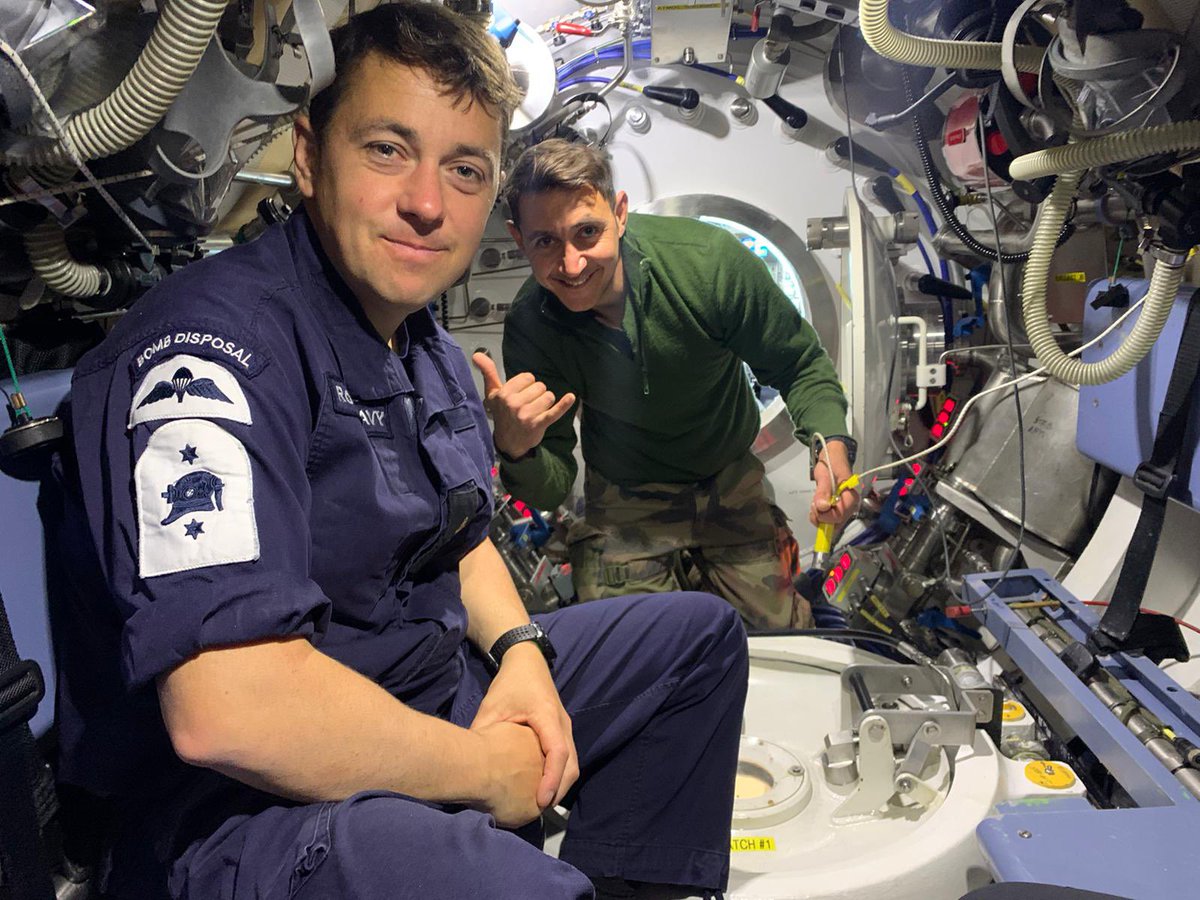 RN_DTXG's tweet image. NDG personnel, who are at readiness to support the Nato Submarine Rescue System (NSRS), took part in a recent multinational exercise. The NSRS can conduct submarine rescue in depths up to 610 msw and is globally deployable in 24 hours. #bombfrog 💣🐸 #divenavy @RoyalNavy