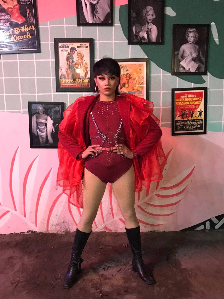 sig_loot's tweet photo. HAPPY PRIDE EVERYONERainbowRainbow flag #PrideFromHome2021outfit

Love you all 🌈♥️
#KeepDragAlive
#LocalDragQueen
#PrideMonth https://t.co/dIKlCoTWcY
