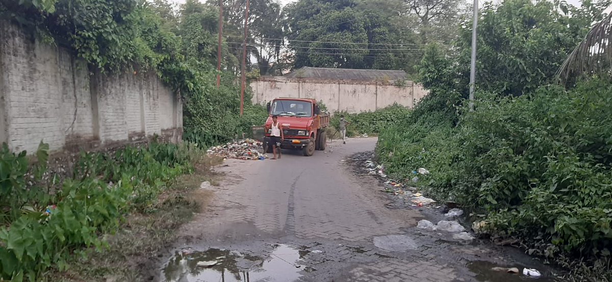 954Yahoo's tweet photo. @Pijush_hazarika Sir, I appreciate for your strict action against the issues.Municipality worker came today evening and cleared the garbage and sprayed mosquito https://t.co/XbRs2ztaAq the drainage system needs to fixed so that there is no overflow of sewage water over the road.I thank you a ton. https://t.co/cdFLiUjWdP