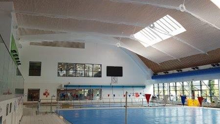 A secure net has been fitted above the pool at Hart Leisure Centre by a team of experts to ensure the safety of swimmers. After rigorous testing, the main pool will re-open again on Thursday 1 July. For more information see bit.ly/3vZR6pm