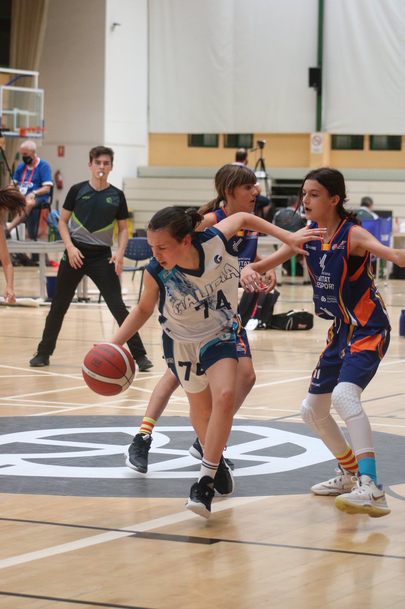 FGB_Baloncesto's tweet photo. #PlanetaMini2021 🏀Galicia en xogo ⛹🏻‍♀️👇

🔛5️⃣-6️⃣ Posto 
🏀 @fbcv_es 
🏀 Galicia
✅ Final 5️⃣5️⃣-6️⃣3️⃣

#seleccionsgalegasFGB https://t.co/sA7nSiErES