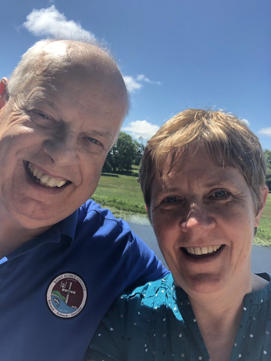 DympnaArmitage's tweet photo. At @NationalTrustNI #Crom and Listening in to @ItsMeHugoD @bbcradioulster say hello to all my wonderful #TwitterFriends when you have time #HugoD play Anthony McBriens latest song “ goodbye my friend goodbye “ @shepmahon https://t.co/yMSY4qVpQa