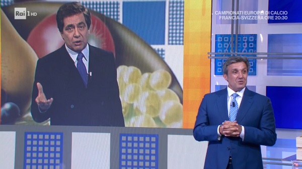 #IlPranzoèServito «con grande pudore» e tanta noia

davidemaggio.it/archives/20009…
